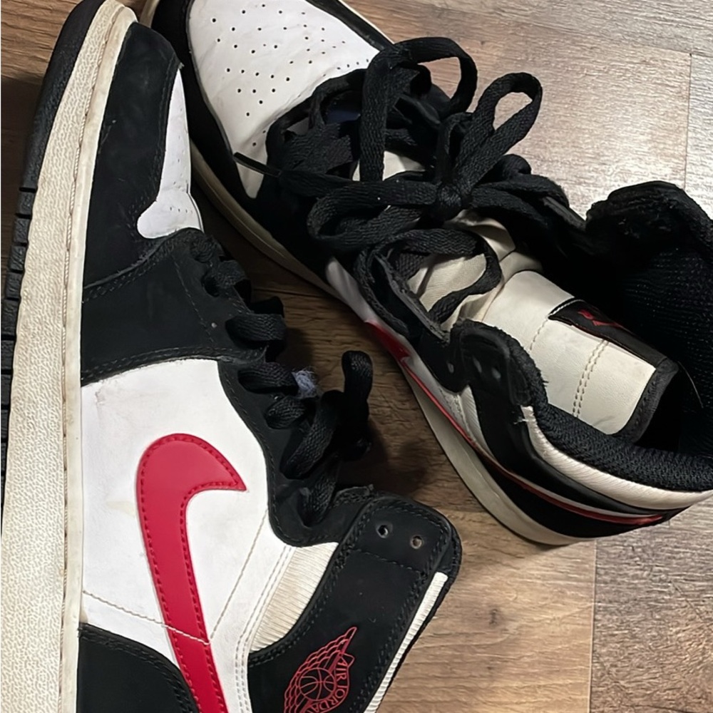 Nike Jordan youth Air Retro 1